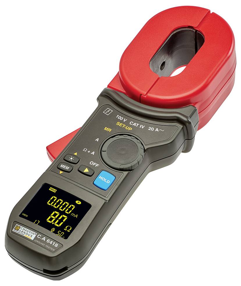 Un mesureur de résistance de terre numérique rouge et noir avec affichage montre les valeurs de mesure. Adapté pour les contrôles électriques et les audits de sécurité.