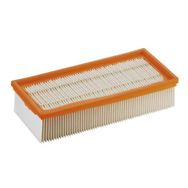 Filtre à air rectangulaire avec un bord orange et des plis blancs. Il est utilisé pour purifier l'air dans les machines ou les véhicules.