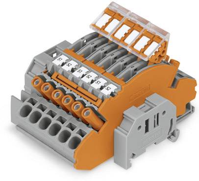 Un connecteur électrique multibroche avec des détails oranges pour le câblage dans un armoire électrique.