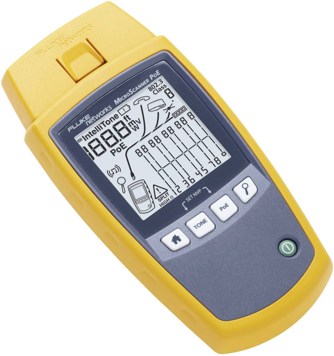 Un MicroScanner testeur de câbles PoE de Fluke Networks, affichant différents résultats de test et symboles réseau sur son écran.