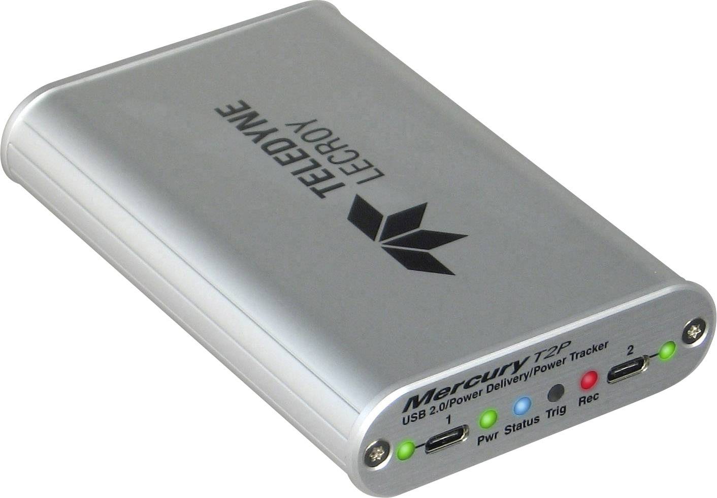 Un appareil de suivi de puissance USB 2.0/Power Delivery en argent de Teledyne LeCroy avec des indicateurs de statut pour le courant, le statut, le déclenchement et l'enregistrement.