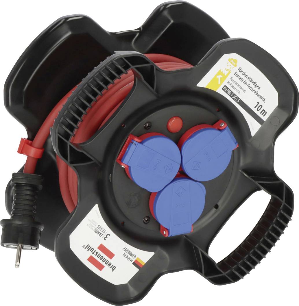 Enrouleur de câble d'extension rétractable noir avec câble rouge, protections de prise bleues et étiquettes, montré enroulé pour utilisation portable de l'électricité.