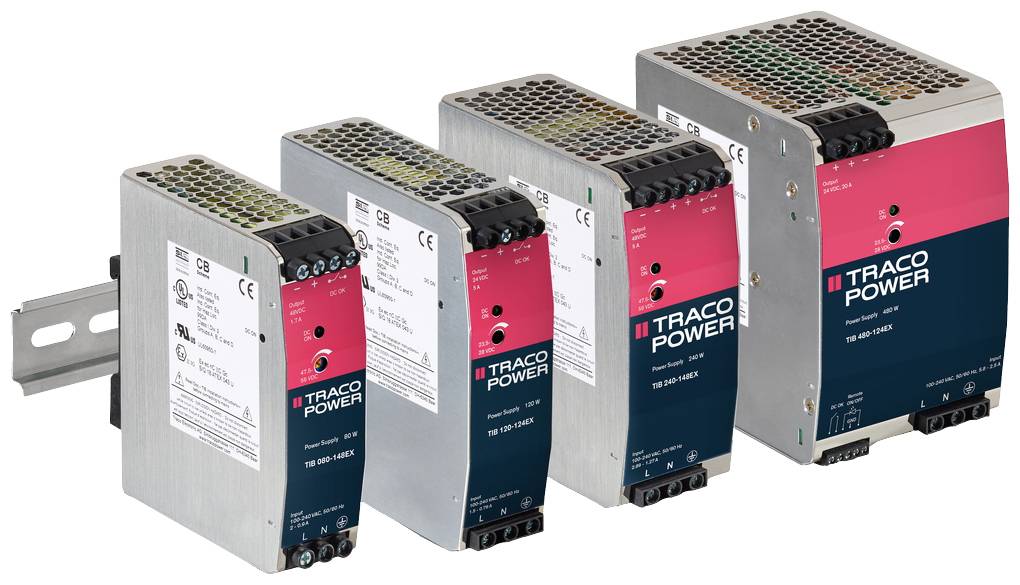 Quatre alimentations de TRACO POWER alignées, chacune dans un boîtier argenté avec une étiquette rouge et noire. Celle de gauche est montée sur un rail DIN.