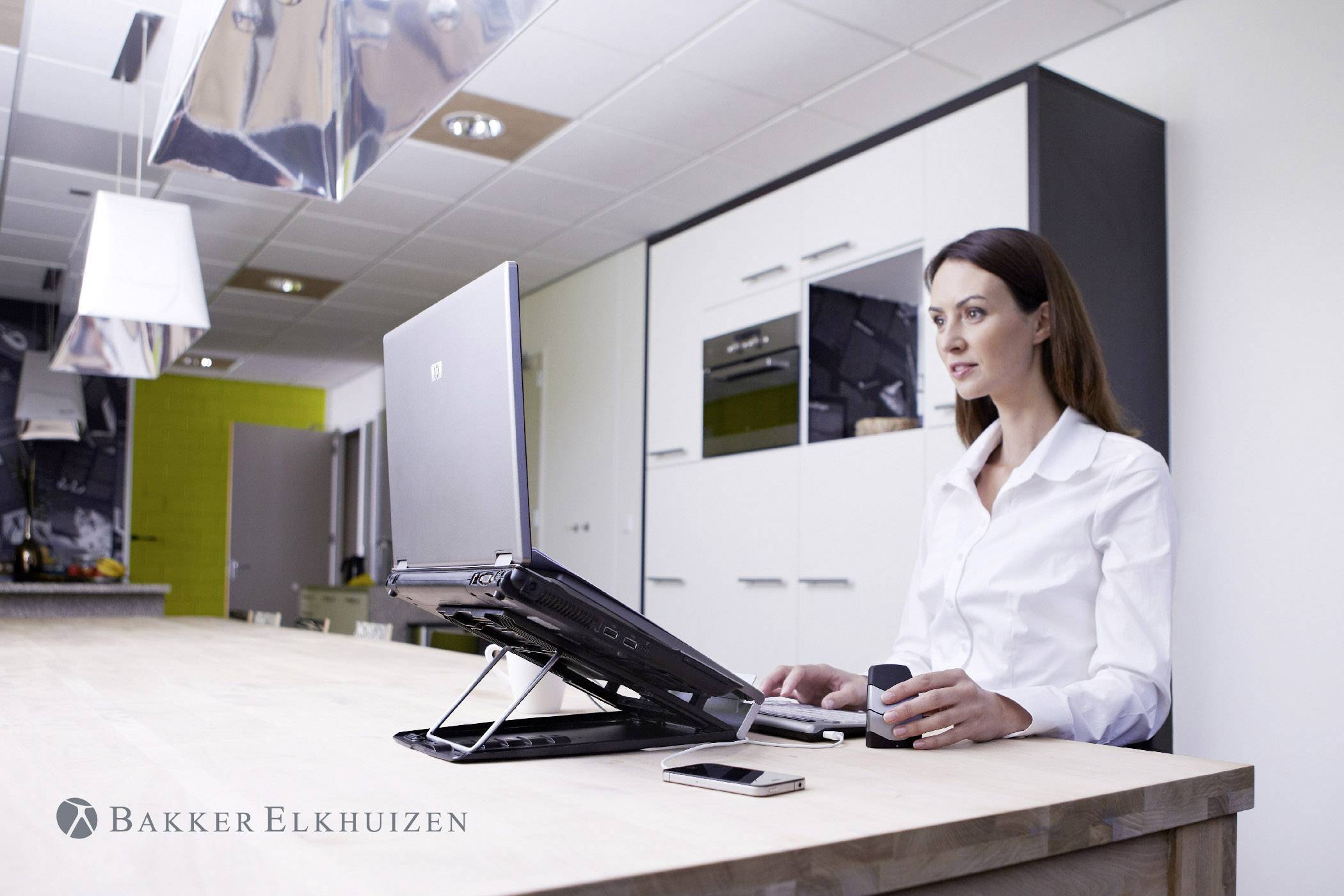 BakkerElkhuizen Ergo-Q 330 Support d'ordinateur portable réglable en hauteur