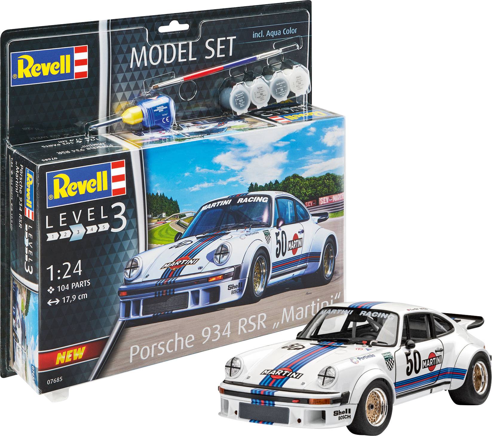 L'image montre une maquette Revell 'Porsche 934 RSR Martini' à l'échelle 1:24 avec son emballage et la voiture miniature, comprenant 104 pièces, niveau de difficulté 3.