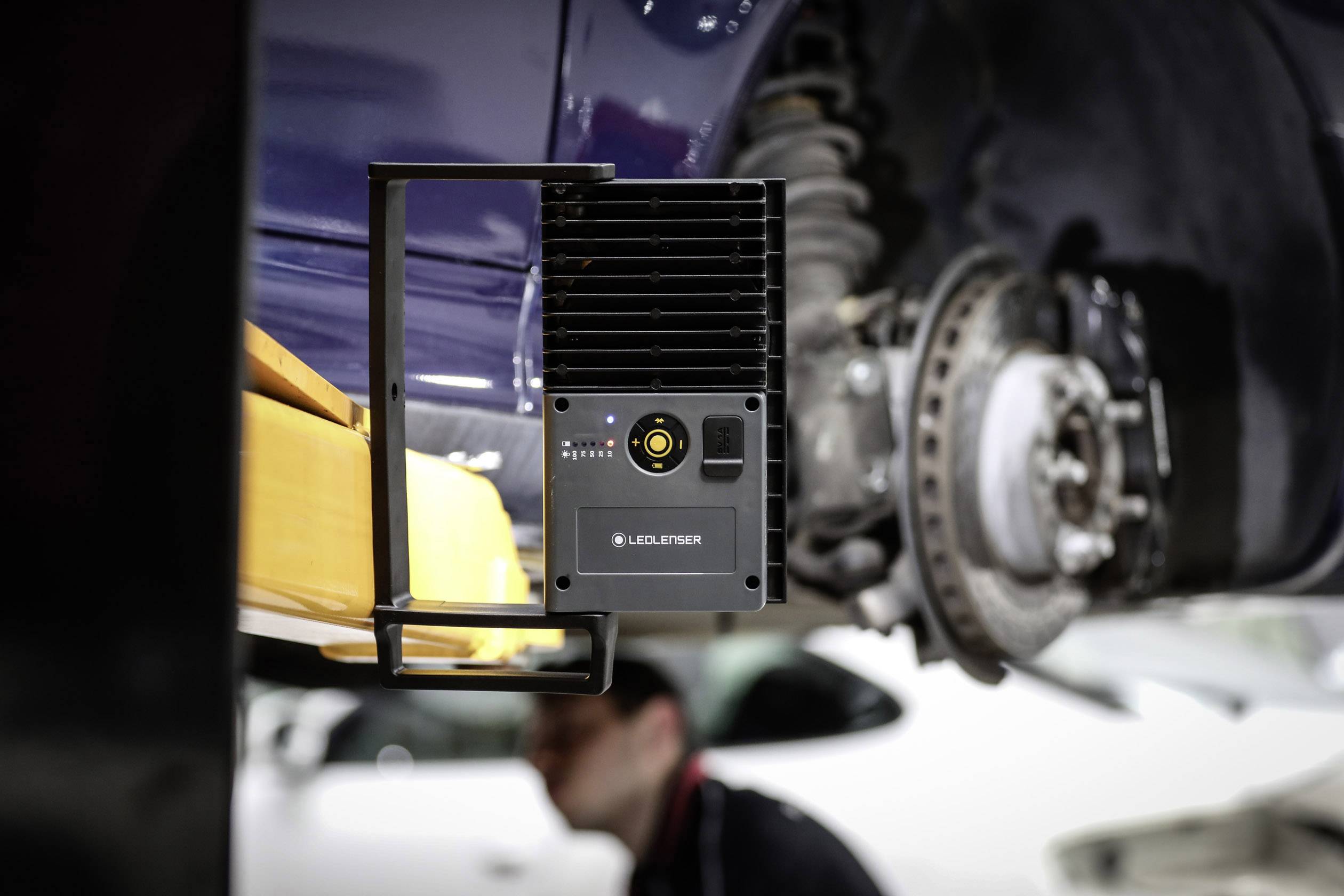 Ledlenser 502002 iF8R LED Lampe de travail à batterie 66 W 4500 lm