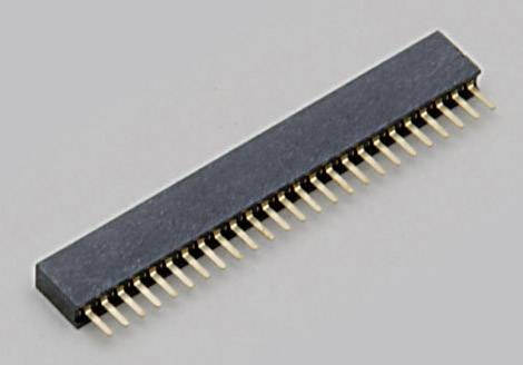 Un connecteur électronique noir rectangulaire avec plusieurs broches de contact dorées, adapté aux connexions de circuits imprimés.
