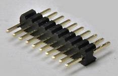 Barrette de connecteurs avec boîtiers en plastique noir et broches dorées disposées en deux rangées.