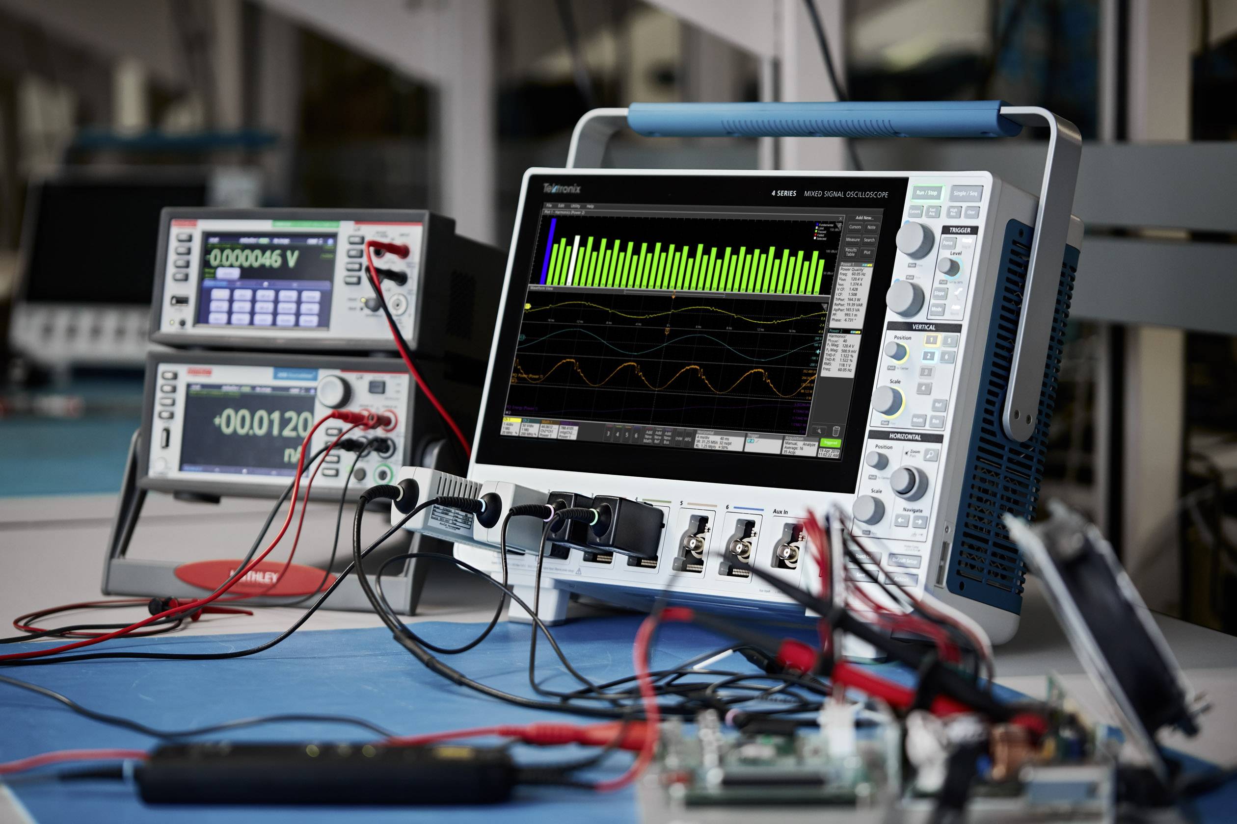 Oscilloscope numérique Tektronix MSO44 4-BW-350 350 MHz 6.25 Géch/s 31.25 Mpts 12 bits