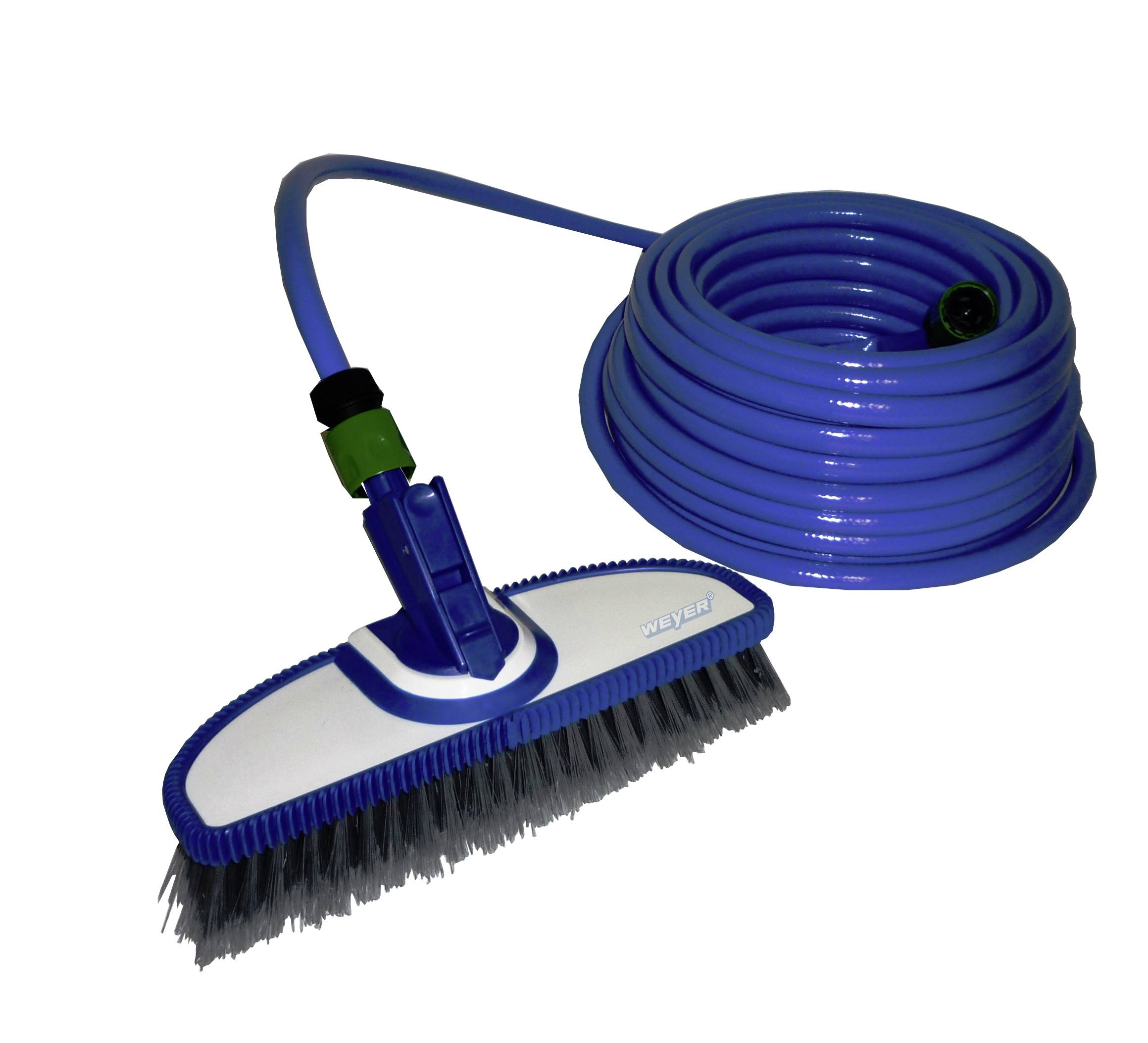 Brosse avec tuyau bleu, adaptée pour le nettoyage de grandes surfaces.