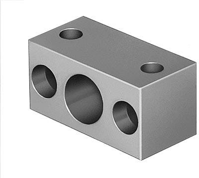 Un bloc rectangulaire métallique avec plusieurs ouvertures circulaires de différentes tailles.