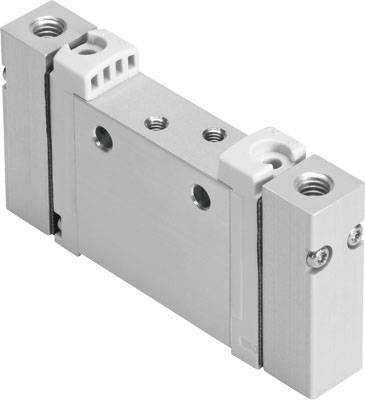 Élément métallique de forme rectangulaire, présentant des trous et des connexions sur les côtés. Fréquemment utilisé dans les dispositifs techniques.