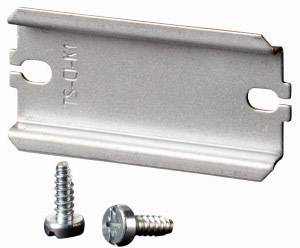 Clip de fixation métallique et deux vis sur fond blanc.