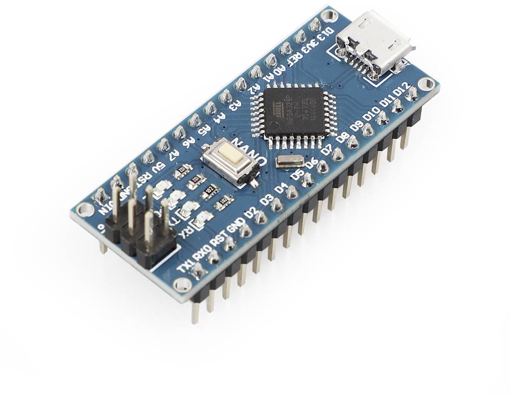 Un microcontrôleur Arduino Nano bleu avec de nombreuses broches et un port USB. Des composants électroniques sont visibles sur sa surface.