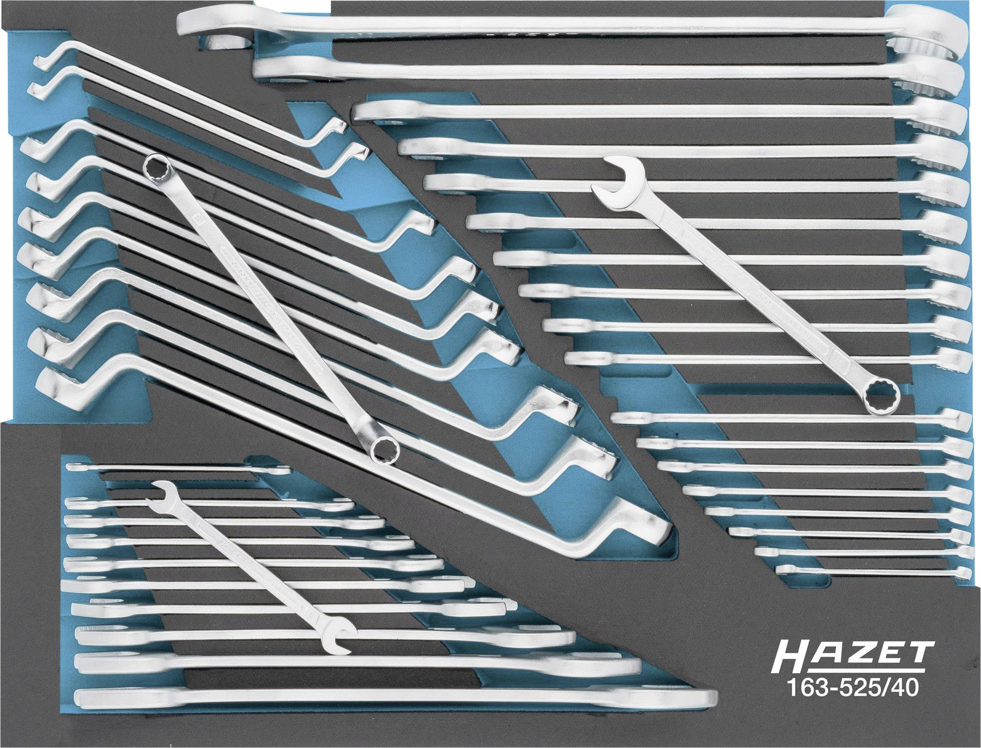 Jeu de 40 clés polygonales HAZET sur fond de mousse, disposées dans différentes tailles.
