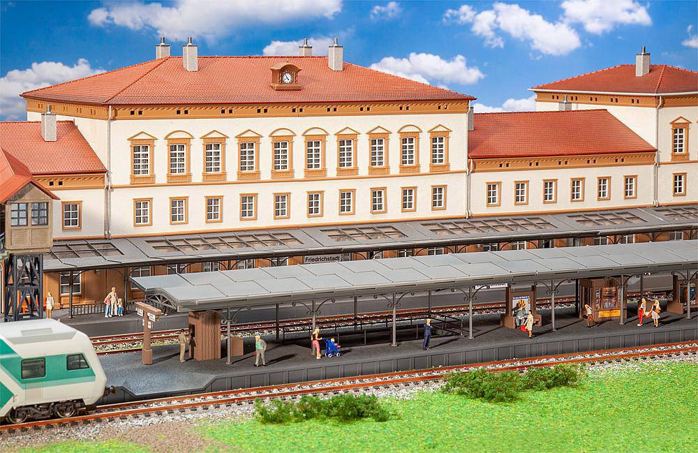 Quai de Friedrichstadt H0 Faller 120105 1 pc(s)