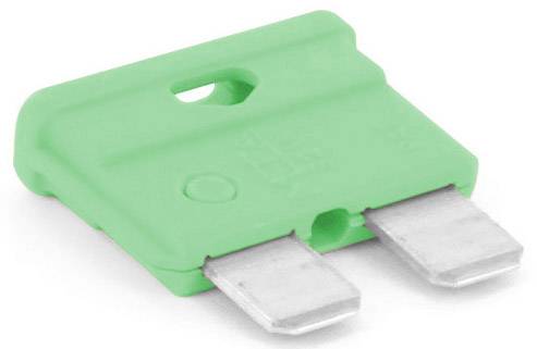 Fusible plat vert à deux contacts métalliques, couramment utilisé dans les véhicules pour la protection contre les surintensités.