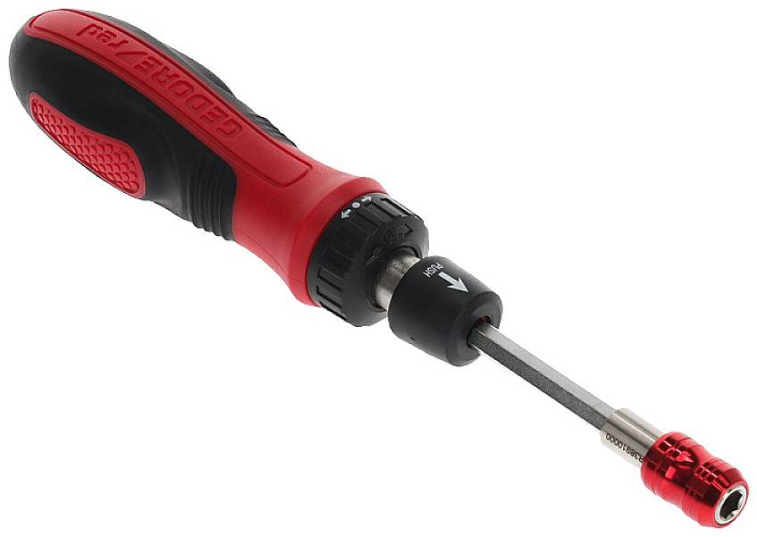 Un tournevis rouge et noir avec poignée ergonomique et embout interchangeable.