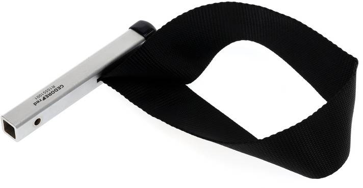 Porte-clés bleu et noir de forme ovale avec une bande métallique portant l'inscription 'COCOBELT - GET.014181', sur un fond blanc.