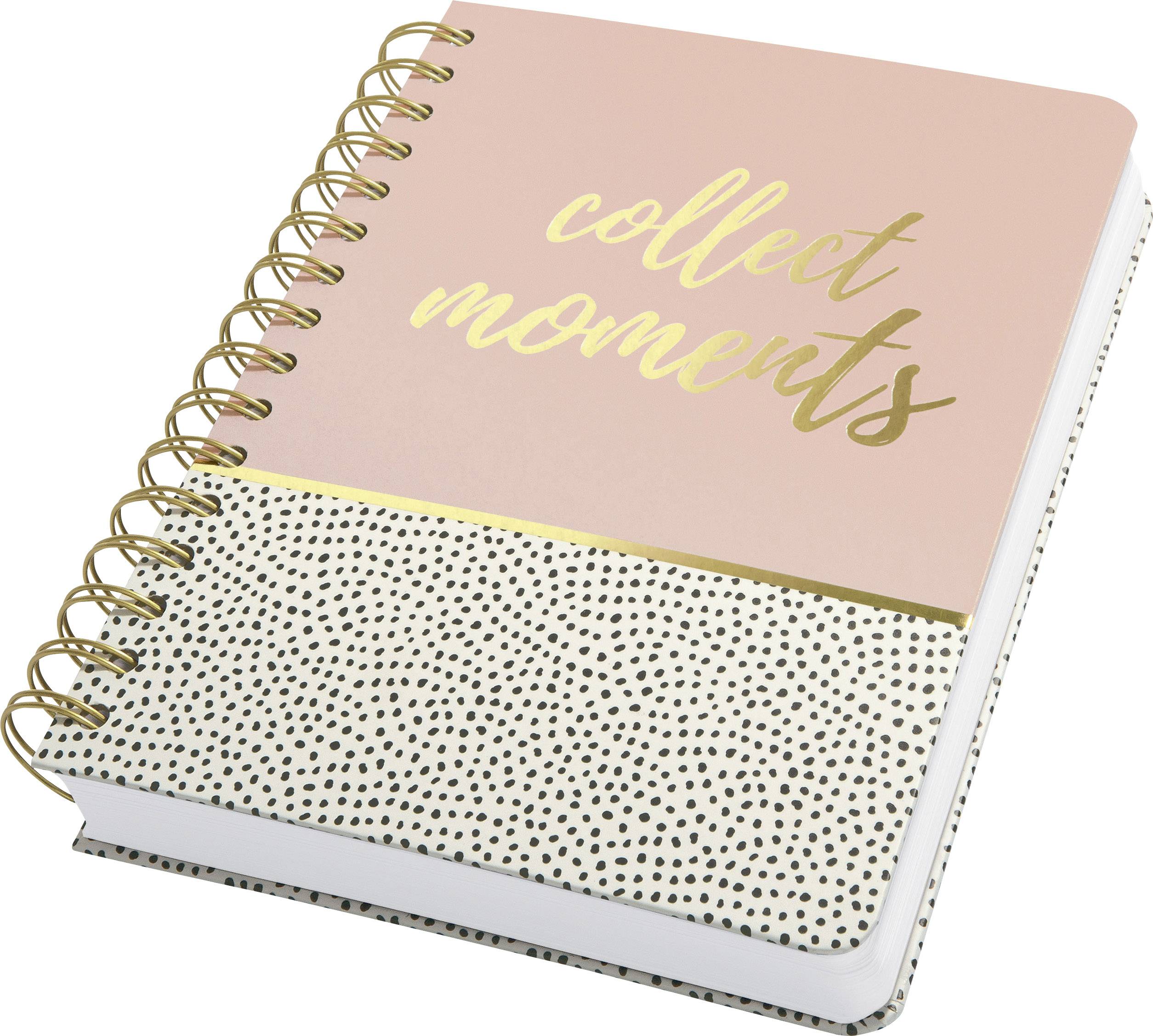 Carnet à spirales. La couverture est rose et blanche à pois, avec le texte doré « collect moments ».