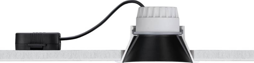 Downlight avec câble et réflecteur noir, monté au plafond.