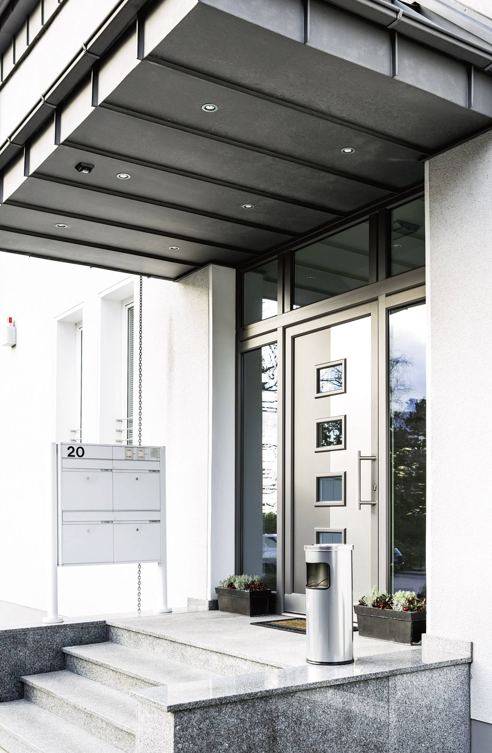 Durable 333223 Corbeille à papier 17 l métal (Ø x H) 250 mm x 630 mm argent avec cendrier 1 pc(s)