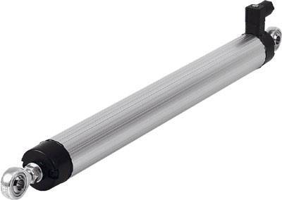 Un cylindre linéaire argenté, cylindrique, avec des embouts noirs, une articulation rotative à une extrémité et un point de connexion électrique à l'autre.