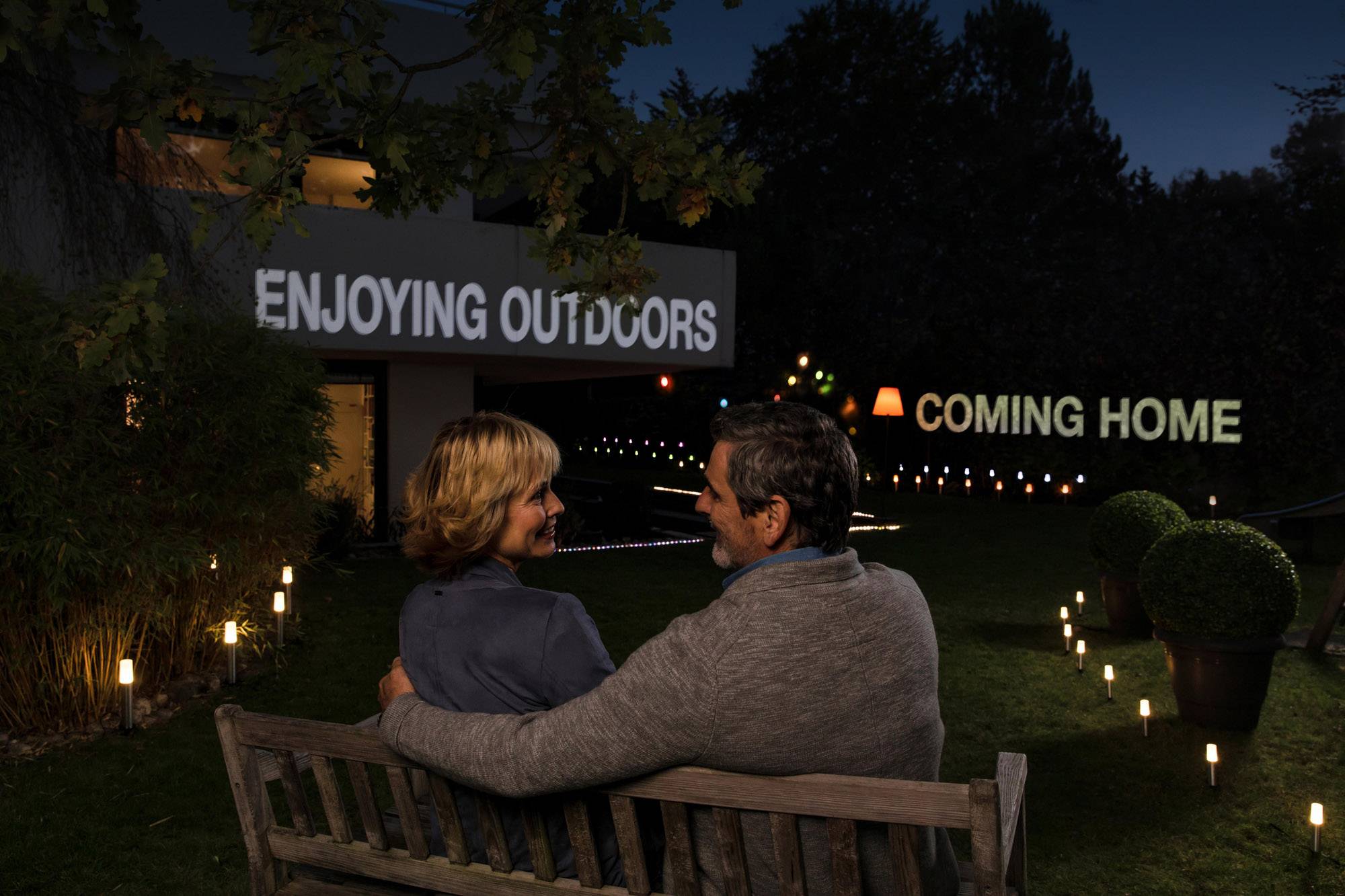 LEDVANCE Smart+ Spot de jardin LED LED intégrée 8.7 W RVBB