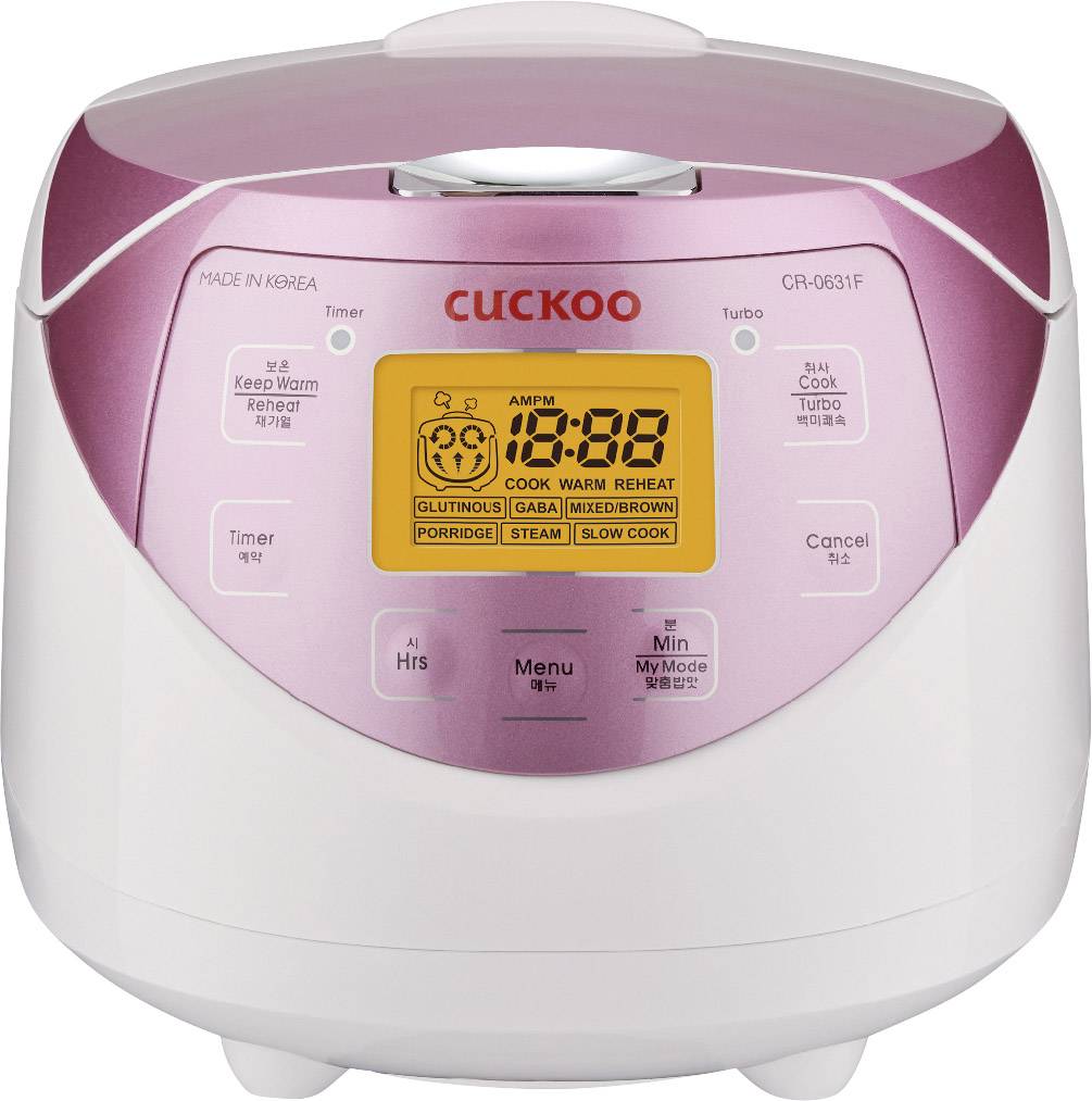 Cuiseur de riz avec affichage numérique indiquant l'heure et les modes de cuisson. Coloris rose et blanc, boutons de réglage et de minuterie situés sur le dessus.
