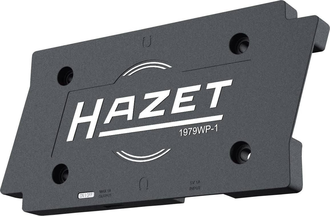 Plaque métallique portant l'inscription 'Hazet'. Elle a une forme rectangulaire et est pourvue de quatre trous de vis.