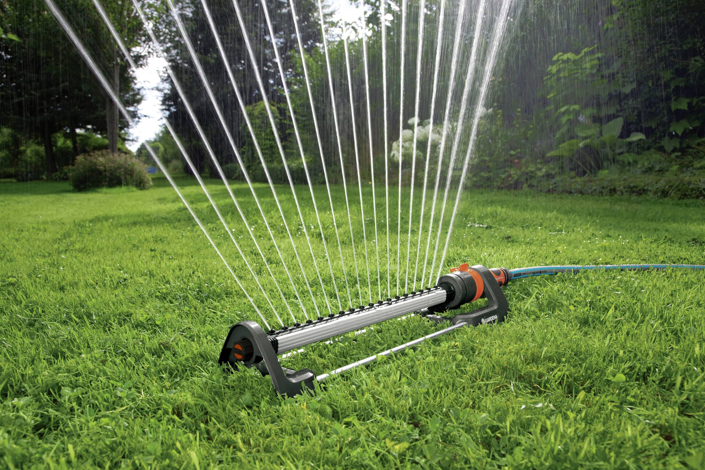 GARDENA 18704-20 Aqua L Arroseur oscillant 120 - 280 m²