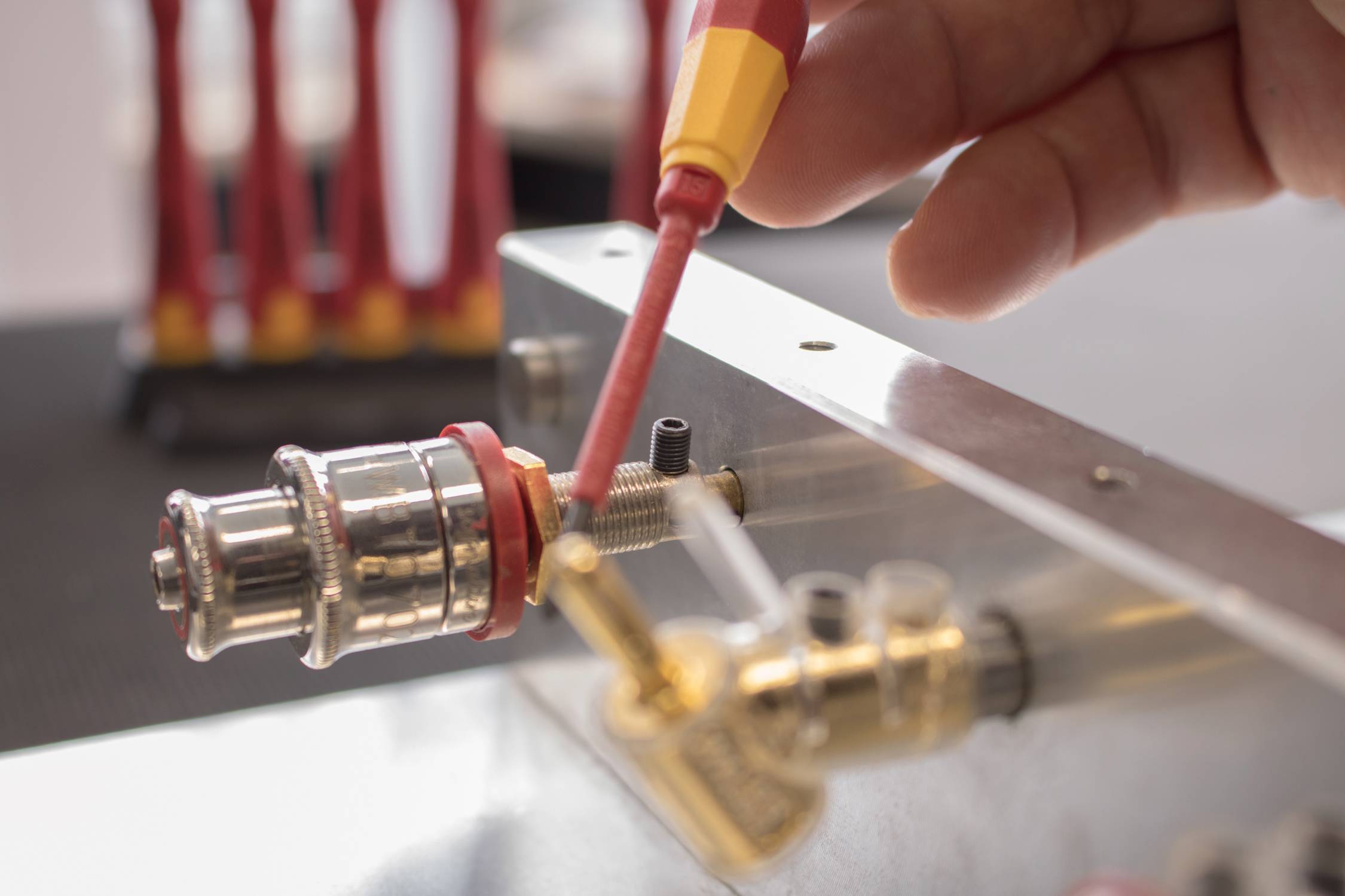 Wiha pour électricien, VDE, pour l'électronique et la mécanique de précision Tournevis pour vis à fente Largeur de la lame: 3 mm