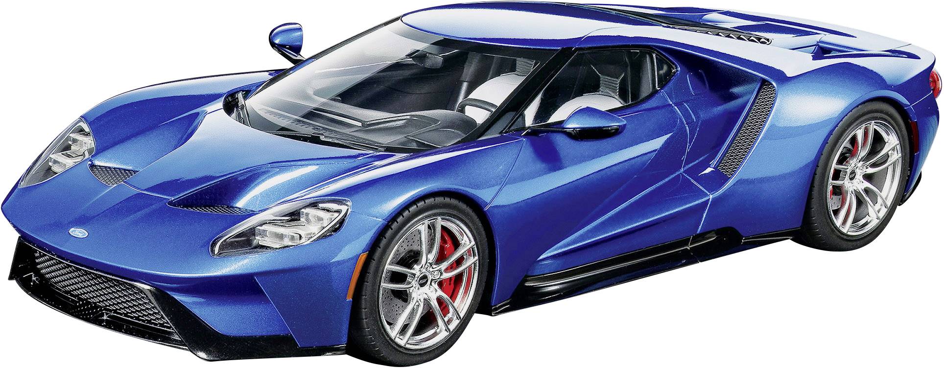 Voiture de sport bleue au design aérodynamique, châssis surbaissé et étriers de frein rouges. Véhicule distinctif conçu pour la vitesse.