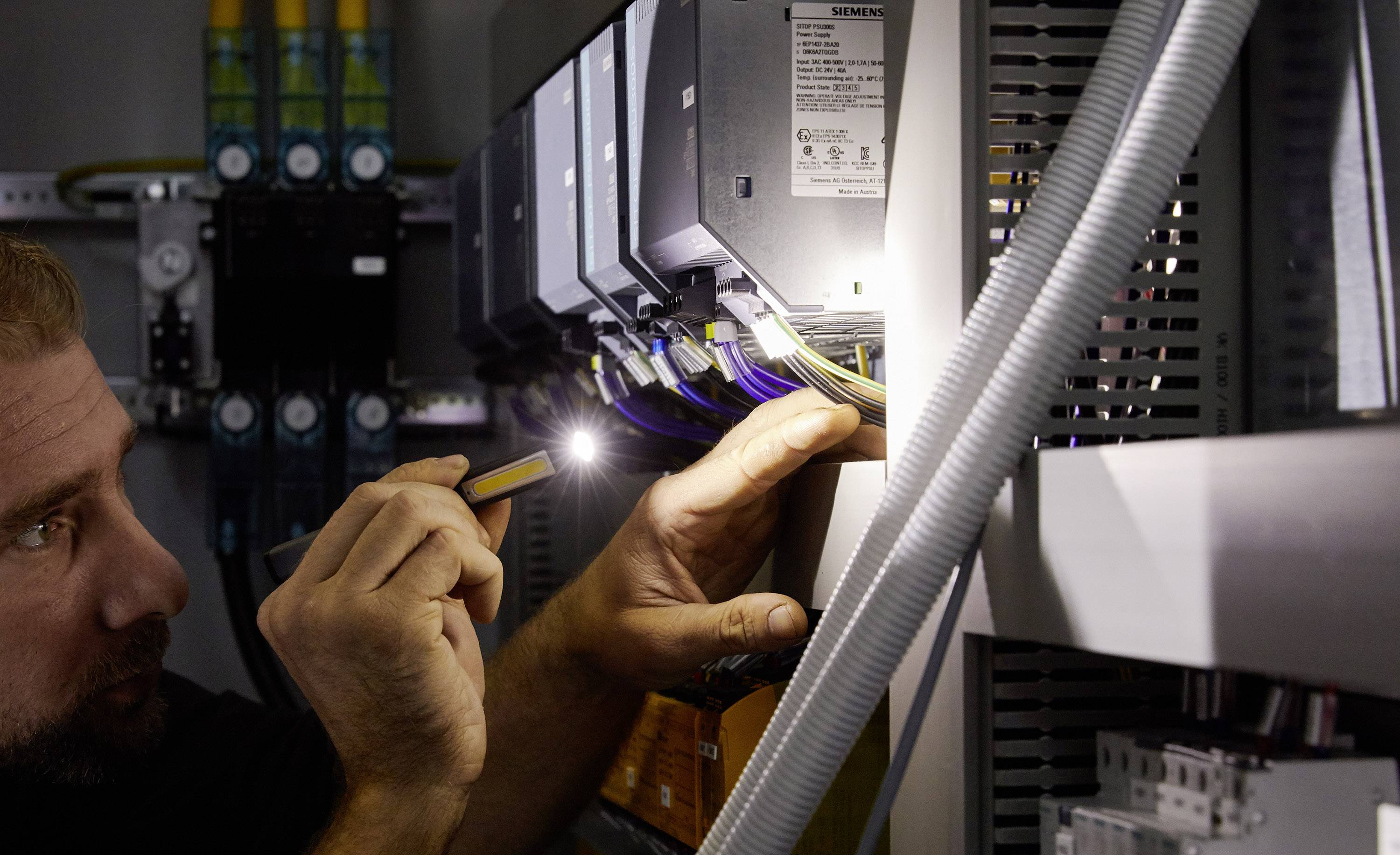 Ledlenser 502082 iW2R Lampe stylo à batterie LED 164 mm noir