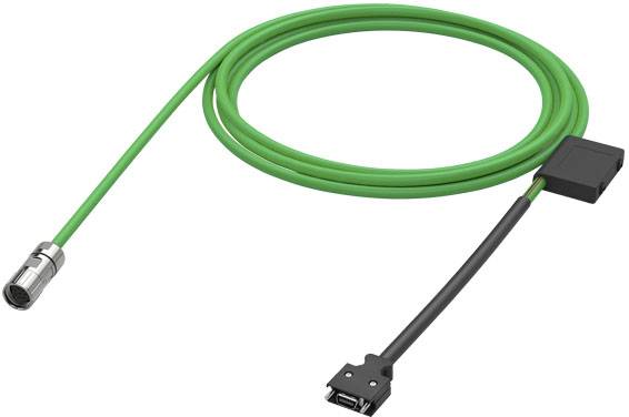 Un câble vert avec une fiche métallique d'un côté et une fiche en plastique noir de l'autre côté.