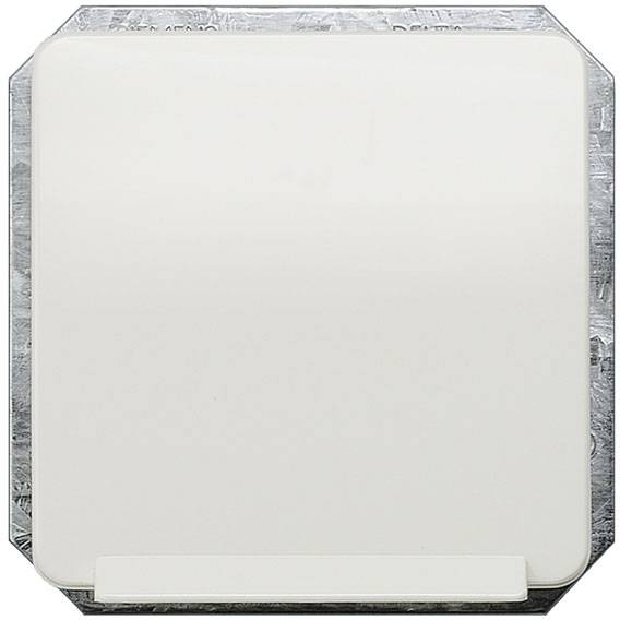 Un boîtier de protection en métal blanc avec des coins biseautés.