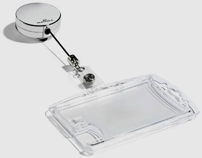 Pochette de protection transparente avec clip rétractable, adaptée pour fixer et accéder facilement aux cartes ou aux badges.