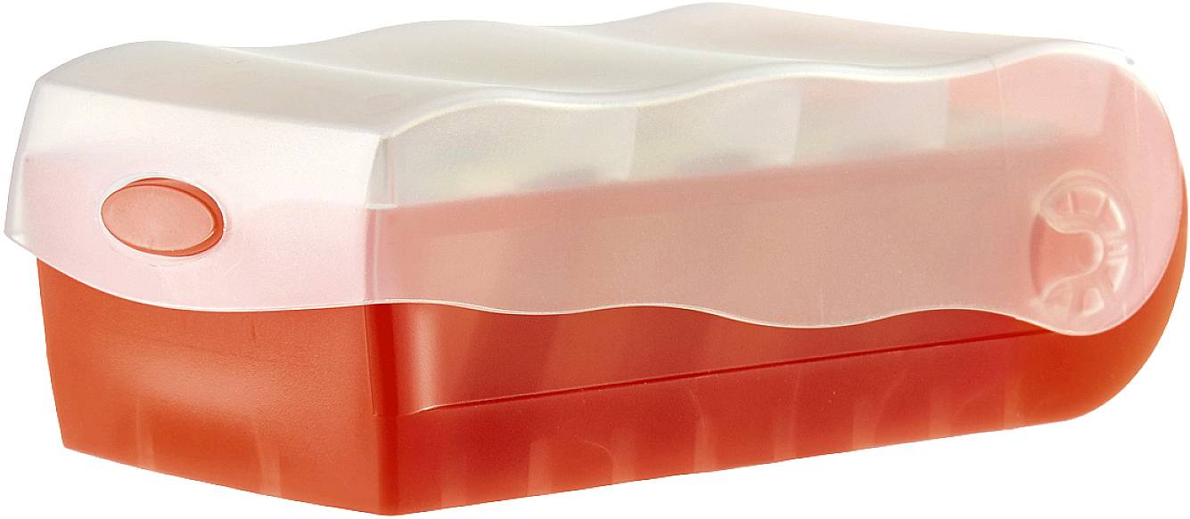 Boîte en plastique rouge avec un couvercle transparent ondulé.