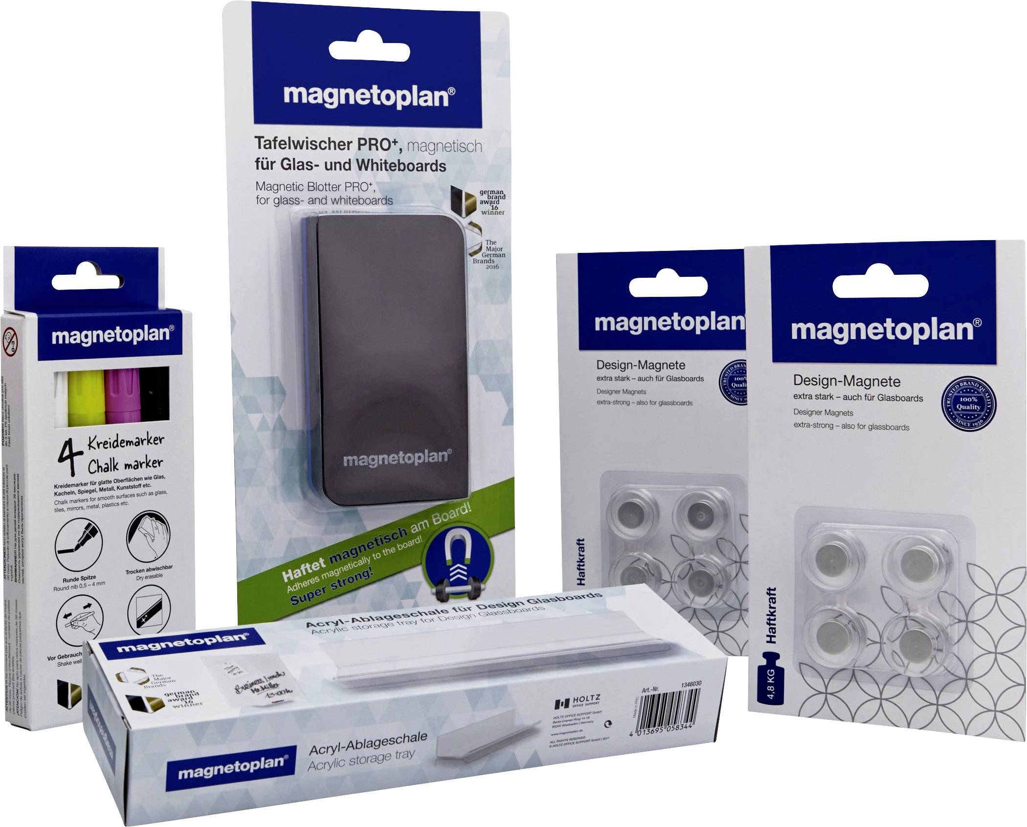 Un ensemble d'accessoires pour tableau blanc magnétoplan, comprenant une brosse effaceur, des marqueurs pour tableau, un support en acrylique et des aimants de design.