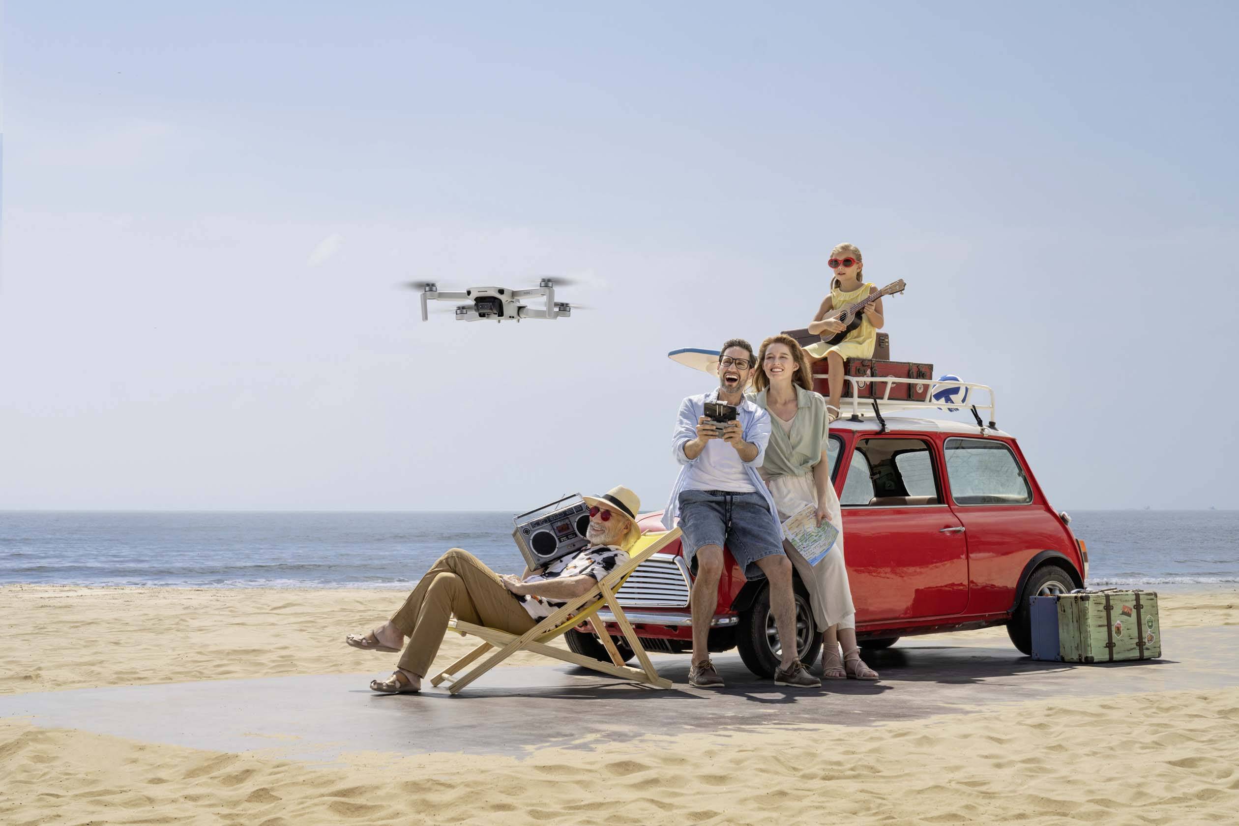 Drone quadricoptère DJI Mini 2 prêt à voler (RtF) fonction GPS, prises de vue aériennes blanc