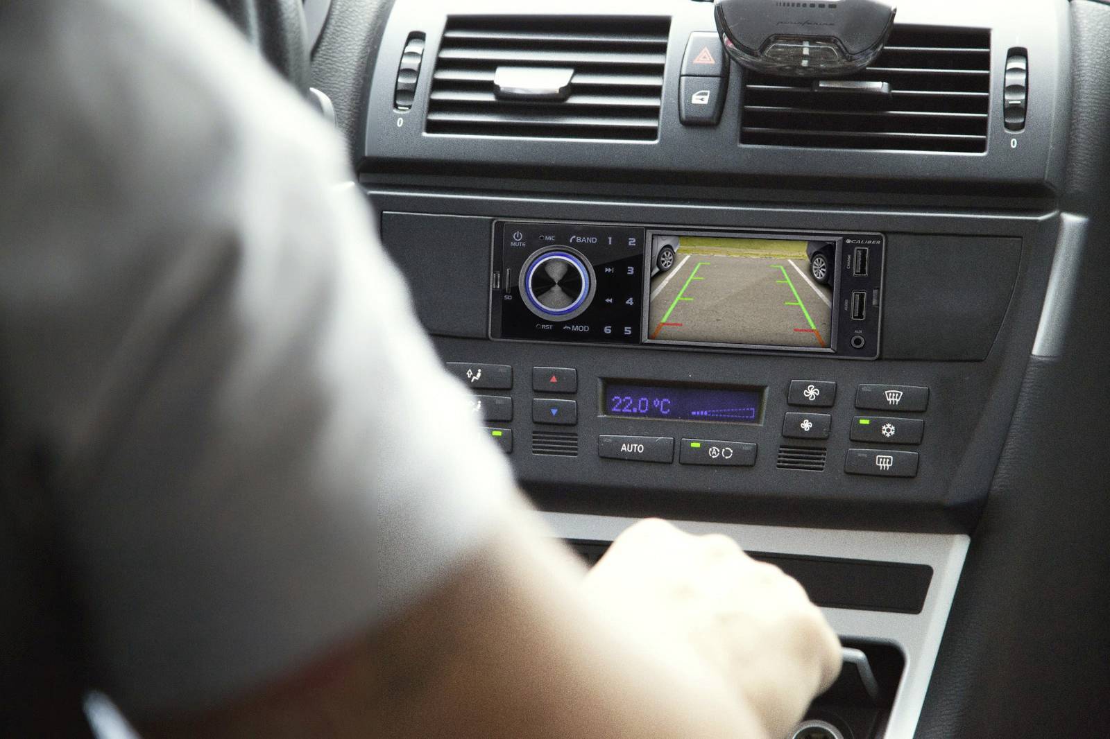 Caliber RMD402DAB-BT Autoradio tuner DAB+, kit mains libres bluetooth