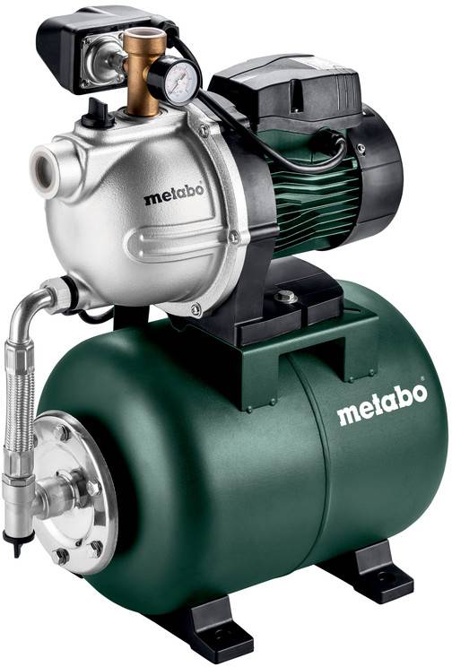 Pompe à eau électrique Metabo avec réservoir de pression et manomètre, présentée sous la forme d'une photo de produit sur fond blanc.