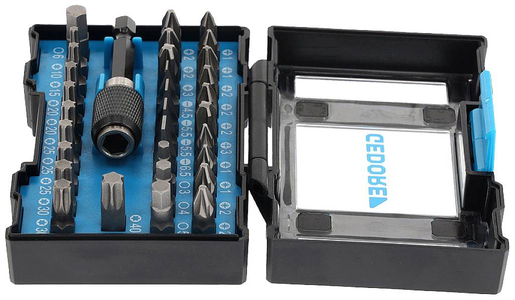 Un ensemble ouvert de vissages de haute qualité et de support dans un coffret en plastique noir avec un fond bleu, marque 'GEDORE'.