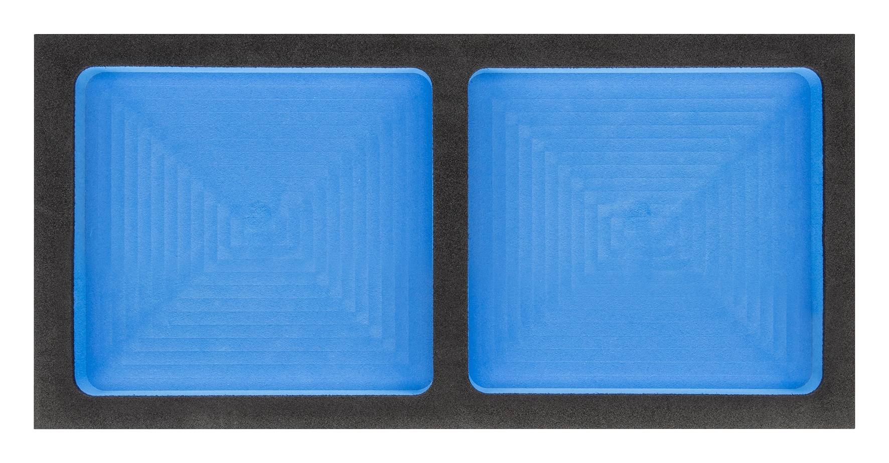 Deux formes carrées bleues côte à côte sur un fond noir.