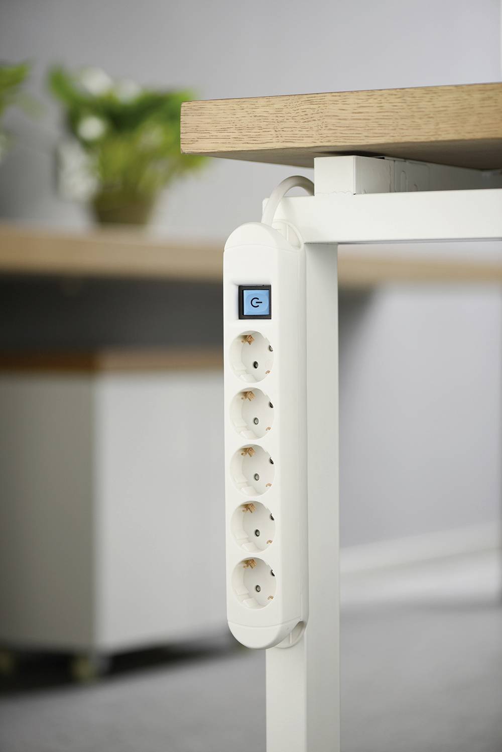 Bloc multiprise avec interrupteur Maxtrack NV 57-2 WL blanc contact de protection 1 pc(s)