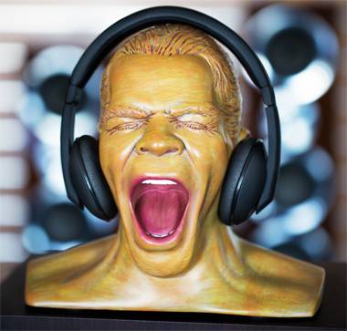 Oehlbach XXL Scream Anniversary Edition Support pour casque couleur chair