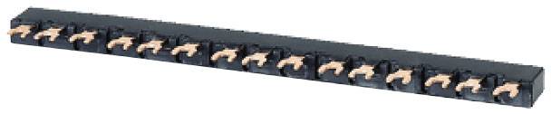 Une barrette de connexion électrique noire avec plusieurs bornes en cuivre disposées parallèlement.