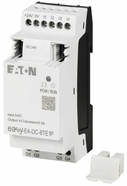 Un module logique Eaton Easy-E4-DC-8TE1P avec plusieurs connexions en haut. La face avant montre les détails d'entrée et un code QR.