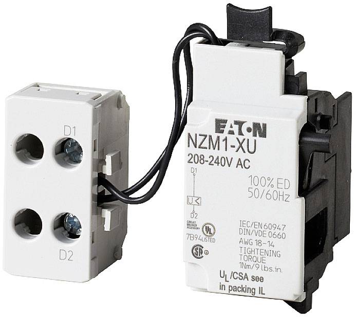 Un interrupteur de protection contre les surcharges Eaton NZM1-XU 208-240V AC, noir et blanc, avec bornes de raccordement. Monté dans des installations électriques.