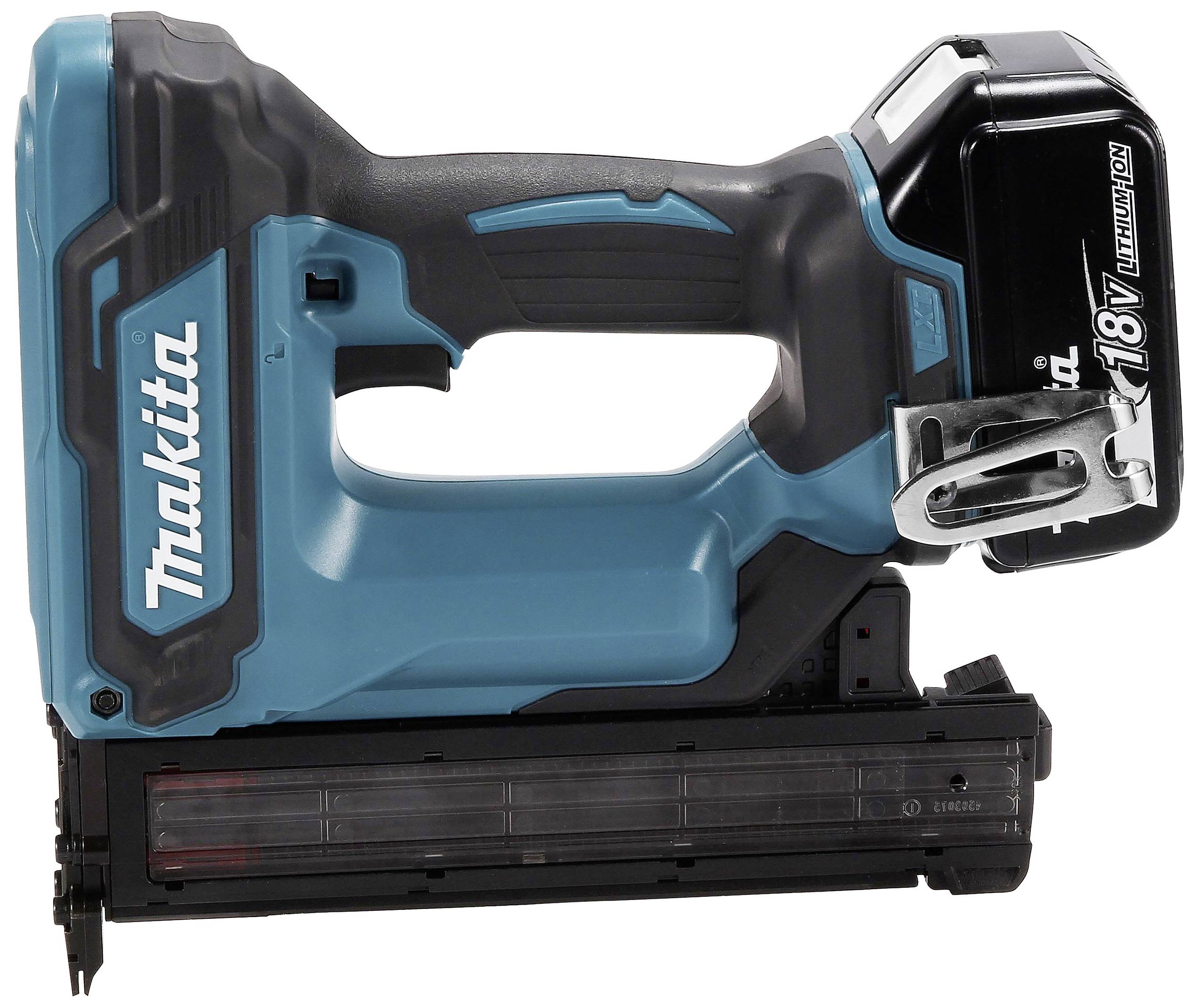 Cloueur sans fil Makita avec batterie lithium-ions 18V, principalement bleu et noir, compact et adapté aux utilisations mobiles.